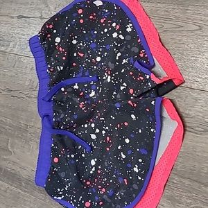 Girls underarmour  shorts